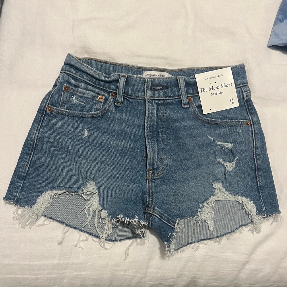 Abercrombie Mid Rise Boyfriend Shorts